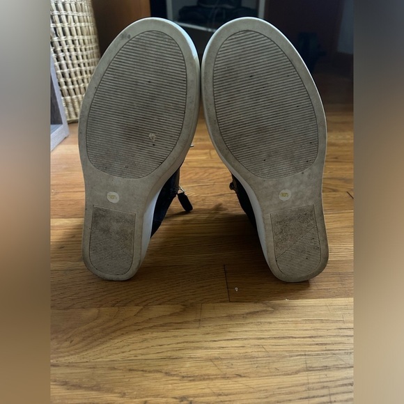 size 7 black JLO boots! - Picture 5 of 5